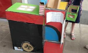 Cardboardchallenge: Bedenk een spel van karton: Grijpmachine - bovenbouw